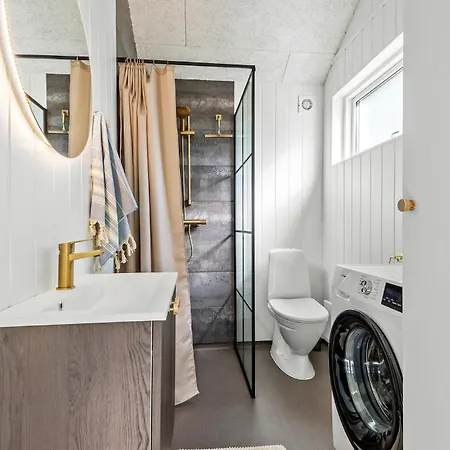 2 Bedroom Gorgeous In 別荘 *