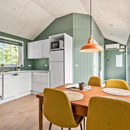 2 Bedroom Gorgeous In 別荘 *